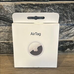 NWT Apple AirTag - White and Silver Tracker